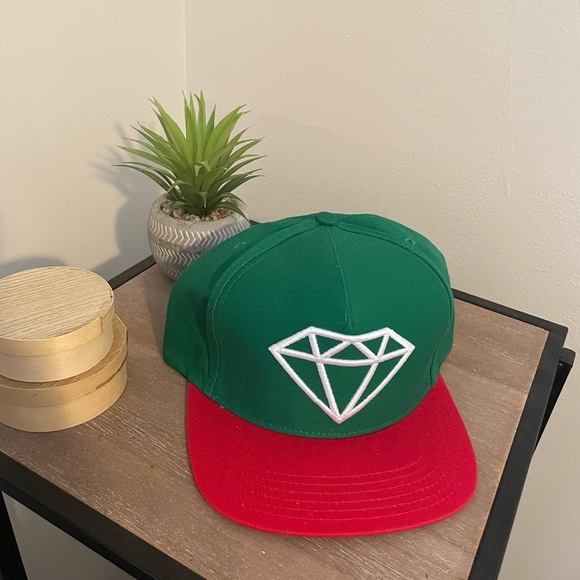 Diamond supply co hat green red Diamond white - Picture 1 of 3